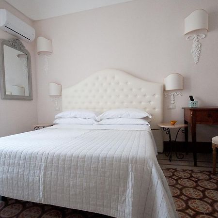 Sveva Rooms Noto Exterior photo